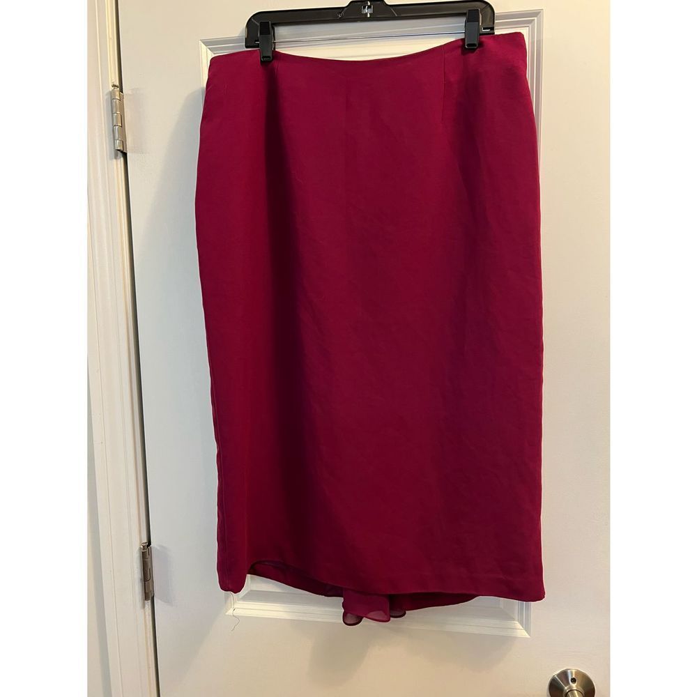 Womans mid length skirt size 16